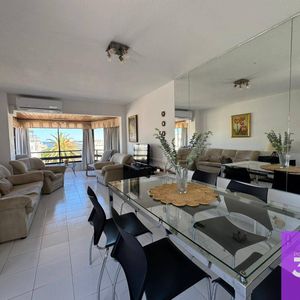 Apartamento De 3 Dormitorios Con Cochera En La Peninsula De Punta Del Este