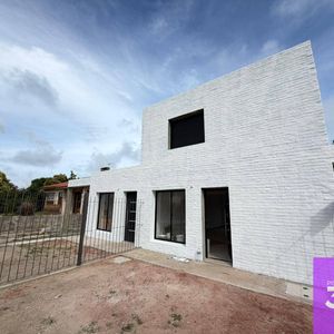 Casa En Venta De 3 Dormitorios En Ciudad De La Costa Solymar Sur