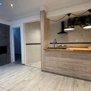 Apartamento De 3 Dormitorios En Buceo A Metros Del Mar !