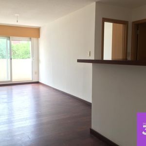Apartamento De 1 Dormitorio Con Cochera En Pocitos A Mts Del Mar