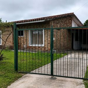 Casa En Solymar Sur De 3 Dormitorios En Ph De 450m2