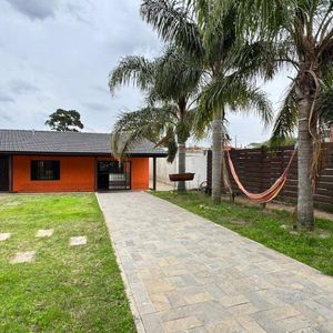 Casa En Lomas De Solymar De 4 Dormitorios (2 Casas), Excelente Jardín Y Barbacoa
