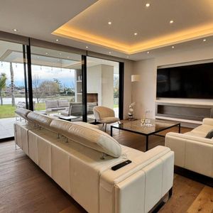 Casa De Lujo En VIñedos De La Tahona Con Vista Al Lago, Piscina Y Gran Terreno