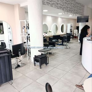 J.s Precioso Local Sobre Ponce Con Renta