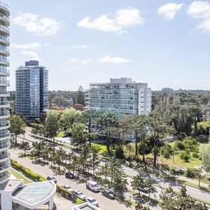 Venta Apartamento De 3 Dormitorios En Roosevelt
