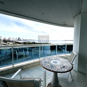 Apartamento 3 Dormitorios Con Vista Al Mar Playa Mansa - Punta Del Este