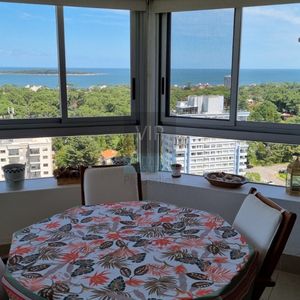 Venta Apartamento 3 Dormitorios Y Servicio Reciclado Punta Del Este