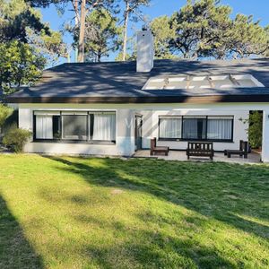 Venta Casa 4 Dormitorios Y Servicio En San Rafael