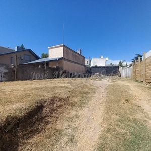 En Venta Terreno De 300 M2 A 1 Cuadra De La Rambla Colonia