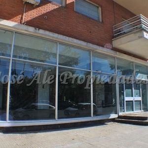 En Venta Local Comercial - Colonia Del Sacramento