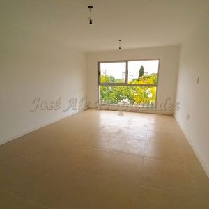 En Venta Monoambiente Sobre Rambla De Colonia