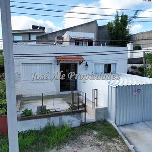 En Venta Casa Ubicada A 3 Cuadras De La Rambla, Colonia