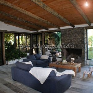 En Venta Hermosa Casa A Pocos Metros De La Rambla, Colonia