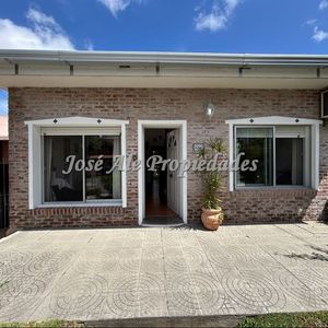 En Venta Casa Ubicada A Pocas Cuadras De 2 Avenida, Colonia