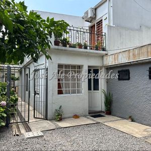 En Venta Oportunidad Complejo De 5 Apartamentos, Colonia