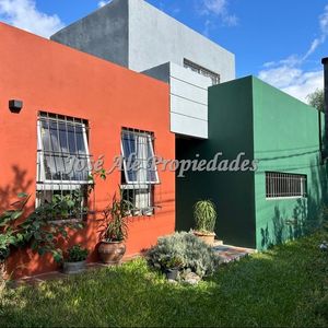 En Venta Exclusividad Casa Ubicada Proxima A Ruta 1, Colonia