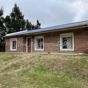 En Venta Hermosa Casa De 3 Dormitorios, Altos De San Carlos