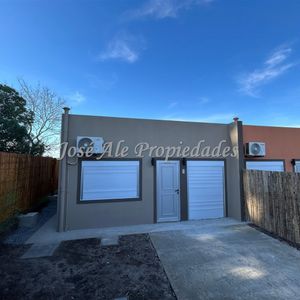 En Venta Casa De 2 Dormitorios Con Renta, Colonia