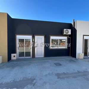 Casa De 2 Dormitorios Con Renta A Estrenar En Venta Colonia