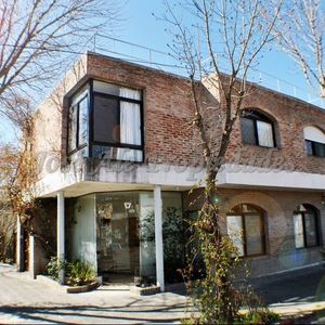 En Venta Local Comercial En Pb Y Apto De 2 Dormitorios En Pa, Ubicados En Importante Esquina Barrio Pueblo Nuevo A Metros Del Shopping De Colonia