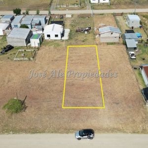 En Venta Terreno De 300m2 Ubicado En El Barrio Los Algodones, Colonia.
