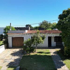 En Venta Exclusividadhermosa Propiedad Ubicada En El Real De San Carlos A Metros De Av Principal Luis Alberto De Herrera, Colonia