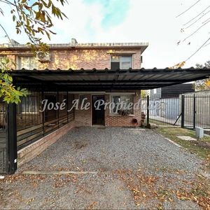 En Venta: Impecable Vivienda De 3 Dormitorios, Ubicada En Excelente Zona Cerca De Todos Los Servicios