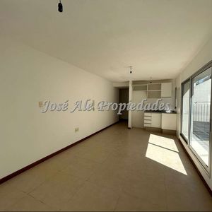 En Alquiler Monoambiente O Posible 1 Dormitorio Sobre La Rambla De Colonia