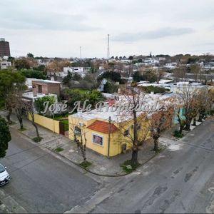 En Venta ?nuevo Precio? Casa Centrica De 2 Dormitorios A 1 Cuadra De Av Artigas, Colonia.