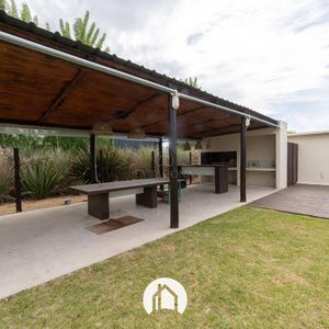 Casa En Alquiler - Ref. 569
