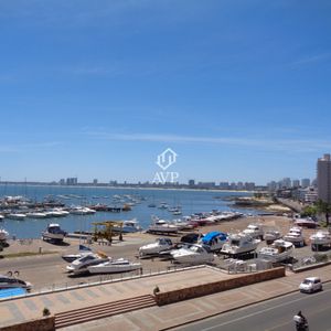 Punta Del Este Es Para Vivirlo... Espectacular Apartamento Con Barbacoa En 8vo Piso, Frente Al Puerto, Punta Del Este
