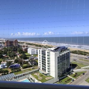 Excelente Apartamento Con Vista Al Mar Y Todos Los Servicios