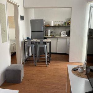 Casa En Alquiler De 2 Dormitorios En Buceo + Terraza Y Parrillero