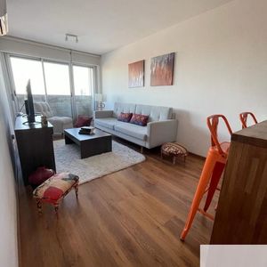 Apartamento En Venta De 2 Dormitorios C/ Cochera En Cordón