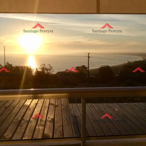 Apartamento Con Vista Al Mar En Punta Ballena, 2 Dormitorios Y Terraza Con Parrillero
