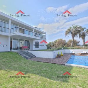 Casa En Venta - Punta Piedras