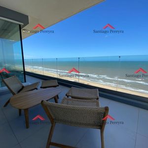 Apartamento De 3 Dormitorios En Torre De Categoria Frente Al Mar