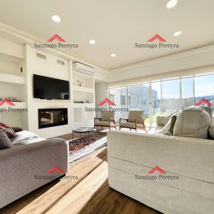 Moderna Casa De 4 Dormitorios, Piscina Climatizada Y Parrillero En Punta Ballena, Barrio Semi Privado