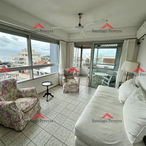 Apartamento En Venta De Dos Dormitorios Con Garaje En Peninsula