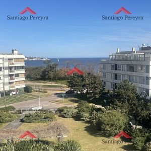 Apartamento En Venta Playa Mansa  3 Dormitorios
