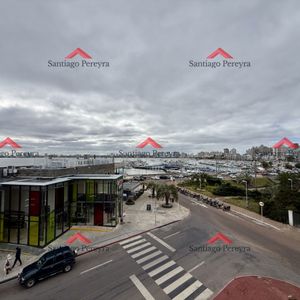 Apartamento En Venta En Edificio Dársena Frente Al Puerto De Punta Del Este