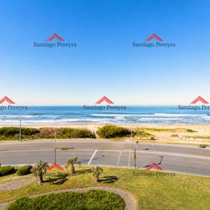 Vende Apartamento Con Vista Al Mar, De 4 Dormitorios En Brava, Punta Del Este