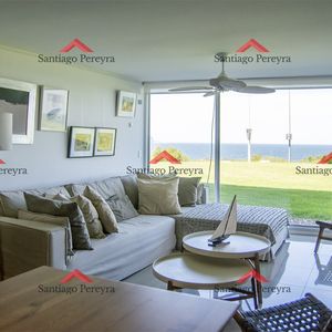En Venta Apartamento De 3 Dormitorios En Excelente Ubicacion, Pinares Punta Del Este