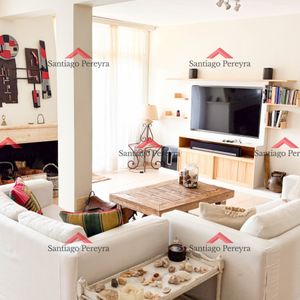 Pent House A Una Cuadra De La Playa Mansa Con Barbacoa Propia Y Tres Cocheras