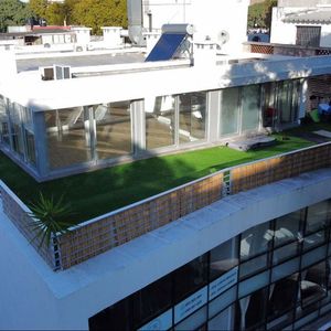 Venta De Oficina Sobre Bv Artigas 156 M2 Con 3 Garajes