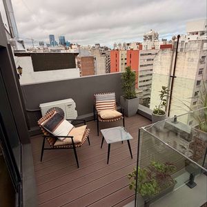 Alquiler Monoambiente Pocitos Equipado Con Gran Terraza Y Excelente Calidad