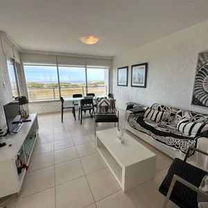 Venta Apartamento 2 Dormitorios Y Medio.
