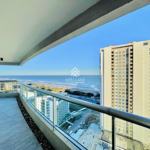 Venta Apartamento De 3 Dormitorios Y Dependencia, Con Parrillero Y Vista Al Mar En Playa Brava, Punta Del Este