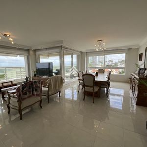 Alquiler Temporada Apartamento 3 Dormitorios Y Dependencia