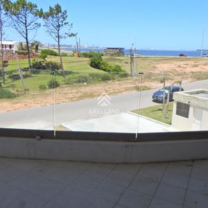 Venta Apartamento 1 Dormitorio En Pinares Punta Del Este.-